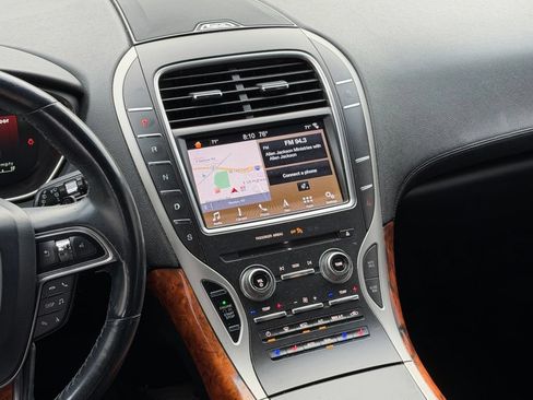 Used 2019 Lincoln Nautilus Reserve AWD/4WD image 14