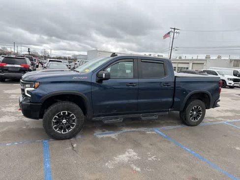 Used 2022 Chevrolet Silverado 1500 ZR2 w/ Technology Package image 13