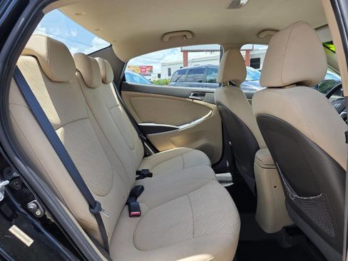 Used 2012 Hyundai Accent GLS w/ Premium Pkg 3 FWD image 11