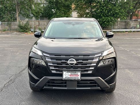 New 2026 Nissan Rogue SV w/ Cold Weather Package AWD/4WD image 2