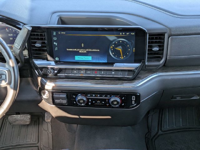 Used 2025 Chevrolet Silverado 1500 LT RWD image 17