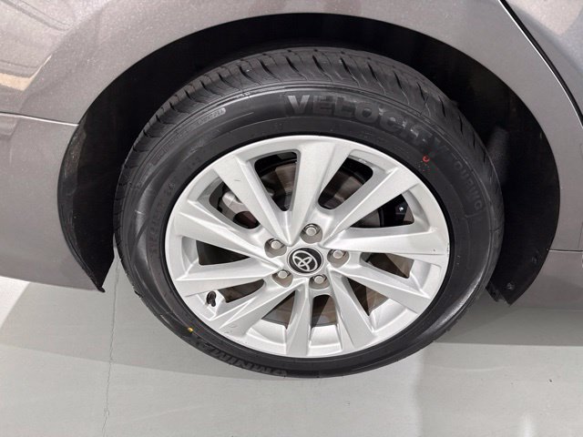 Used 2024 Toyota Camry LE w/ Convenience Package FWD image 12
