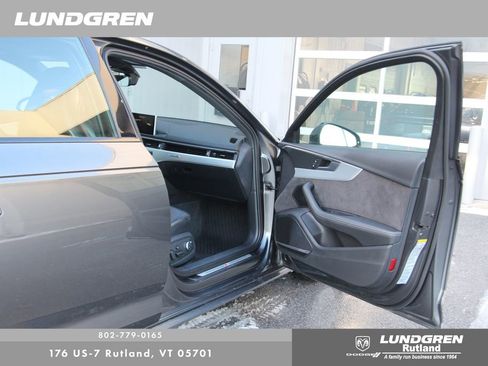 Used 2019 Audi S4 Prestige w/ Prestige Package image 8