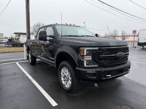 Used 2022 Ford F250 Limited image 2