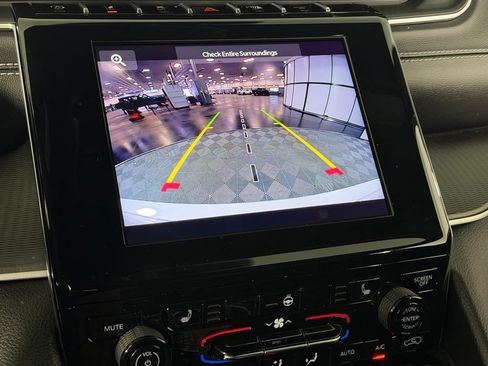 Used 2024 Jeep Grand Cherokee Altitude AWD/4WD image 19