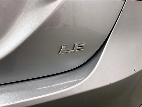 Used 2020 Toyota Camry LE FWD image 24