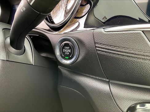 Used 2023 Buick Encore GX Essence w/ Experience Buick Package AWD/4WD image 15
