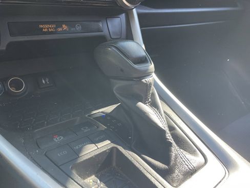 Used 2019 Toyota RAV4 LE w/ Carpet Mat Package image 5