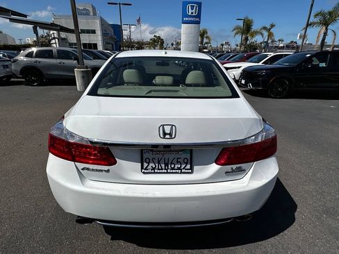 Used 2015 Honda Accord Touring image 4
