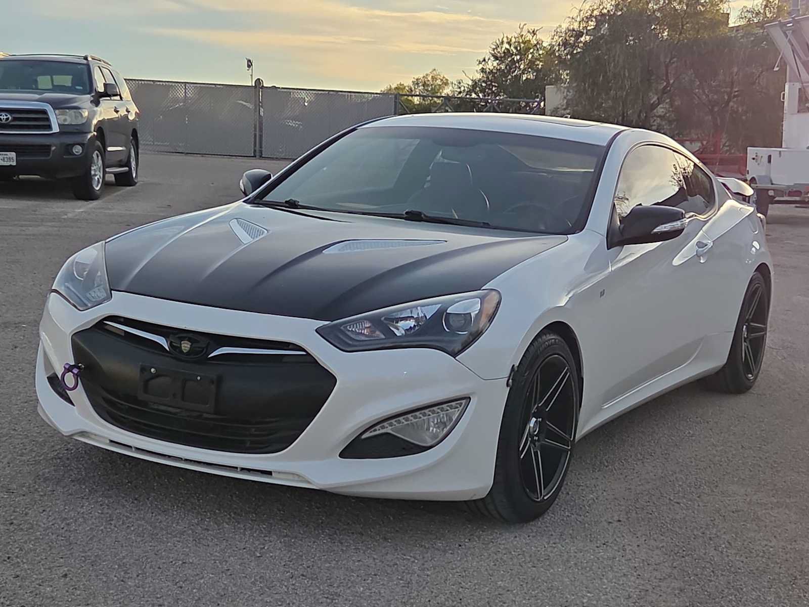 Used 2015 Hyundai Genesis 3.8 RWD image 3