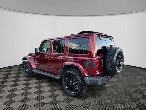 Used 2021 Jeep Wrangler Unlimited Sahara w/ Cold Weather Group AWD/4WD image 6