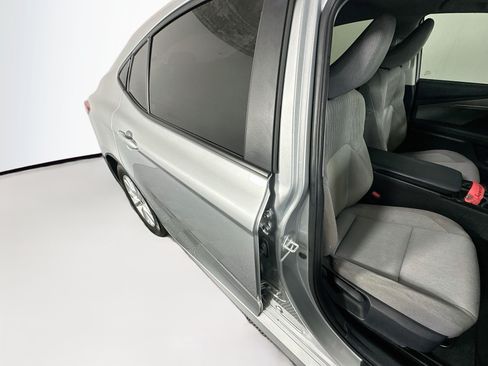 Used 2025 Toyota Camry LE FWD image 28