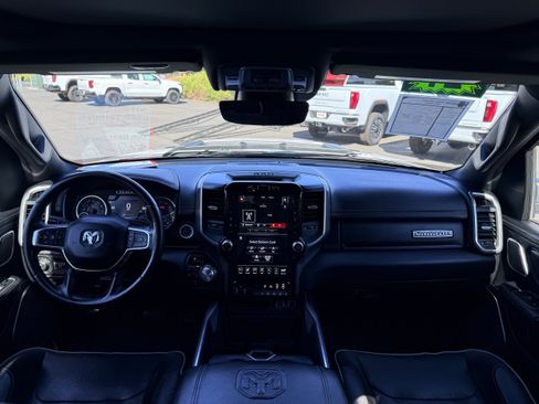 Used 2021 RAM 1500 Laramie AWD/4WD image 17