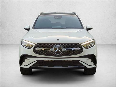 Used 2026 Mercedes-Benz GLC 300 image 6