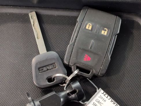 Used 2018 GMC Sierra 1500 4x4 Double Cab image 36