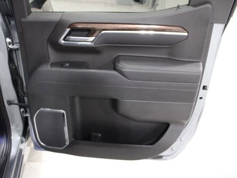 Used 2025 GMC Sierra 1500 Elevation image 29