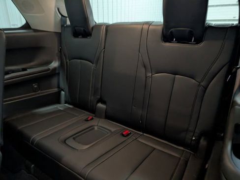 Used 2023 INFINITI QX60 Luxe w/ Vision Package image 11