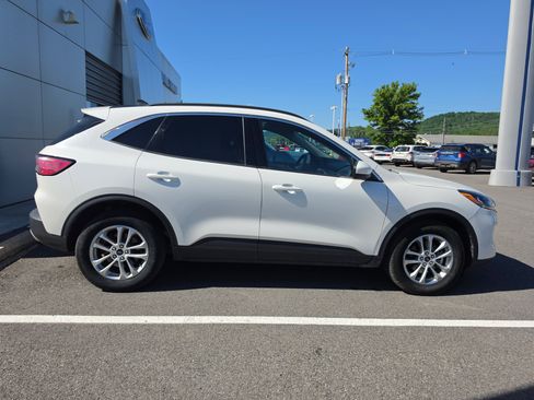Used 2020 Ford Escape SE AWD/4WD image 2