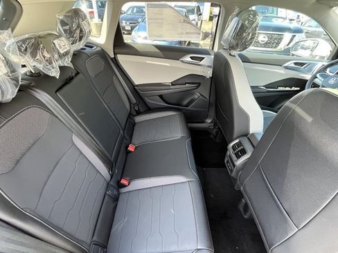 New 2026 Volkswagen Taos SE AWD/4WD image 14