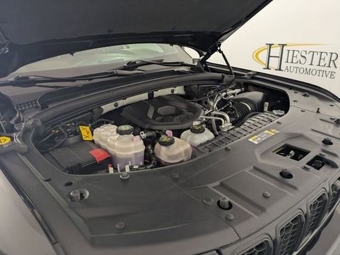 Used 2024 Jeep Grand Cherokee Trailhawk AWD/4WD image 41