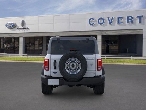 New 2025 Ford Bronco 4-Door image 5