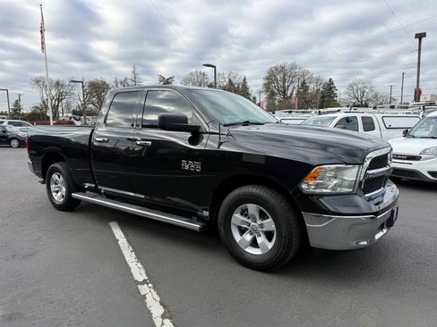 Used 2017 RAM 1500 Classic SLT RWD image 12