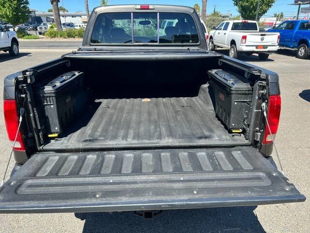 Used 2005 Ford F250 Lariat AWD/4WD image 12