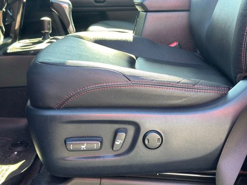 Used 2018 Toyota 4Runner TRD Off-Road Premium image 23