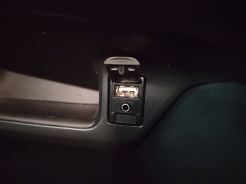 Used 2019 Toyota C-HR LE image 19