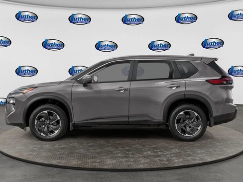 Used 2024 Nissan Rogue SV FWD image 3