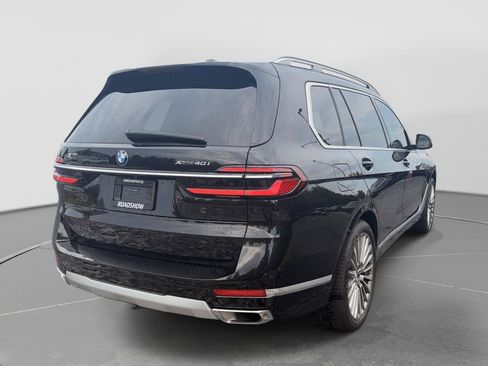 Used 2024 BMW X7 xDrive40i w/ Premium Package AWD/4WD image 3