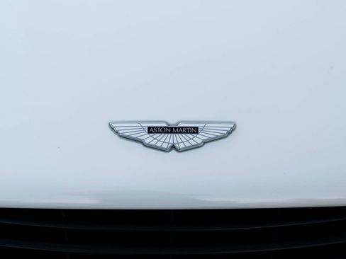 Used 2015 Aston Martin Vanquish Coupe image 23