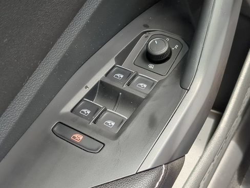 Certified 2025 Volkswagen Jetta S FWD image 16
