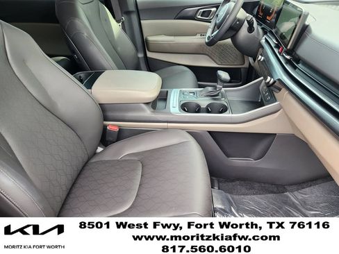 New 2026 Kia Carnival FWD image 10