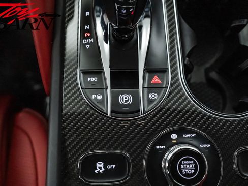 Used 2022 Bentley Bentayga image 45