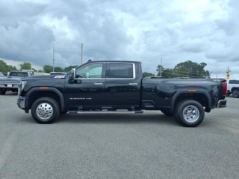 New 2026 GMC Sierra 3500 SLT w/ SLT Convenience Package AWD/4WD image 4
