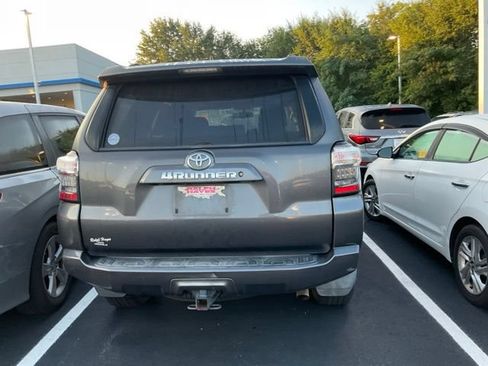 Used 2019 Toyota 4Runner SR5 Premium RWD image 8