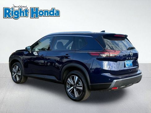 Used 2026 Nissan Rogue SL FWD image 4