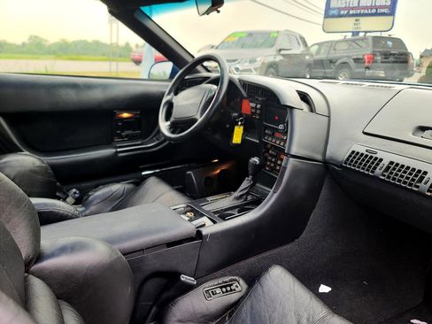 Used 1993 Chevrolet Corvette Coupe image 11