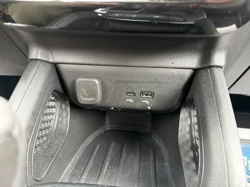 Used 2025 Chevrolet TrailBlazer LT FWD image 23