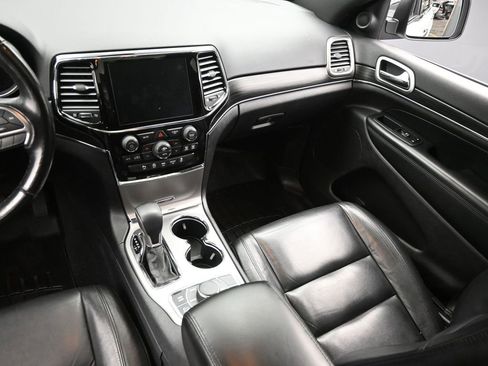Used 2020 Jeep Grand Cherokee Limited image 15