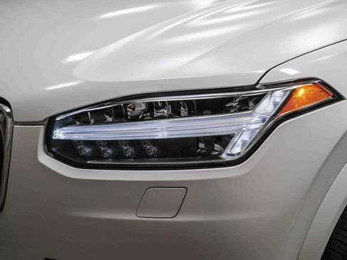 Used 2021 Volvo XC90 T6 Inscription w/ Advanced Package image 10
