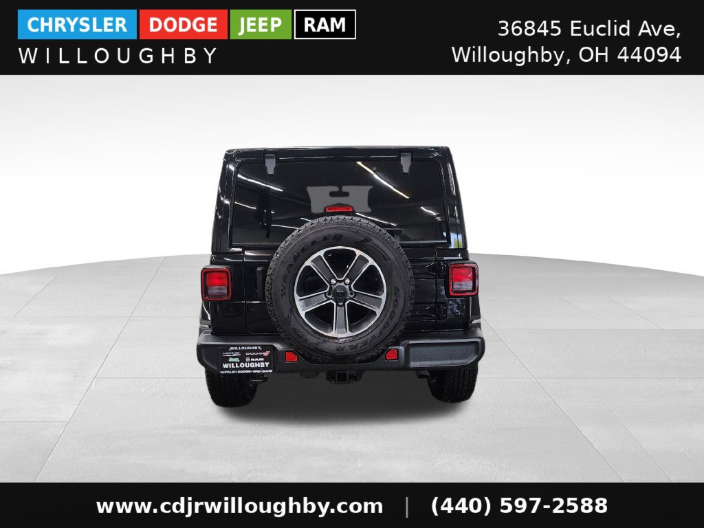 Used 2023 Jeep Wrangler Unlimited Sahara w/ Cold Weather Group AWD/4WD image 8