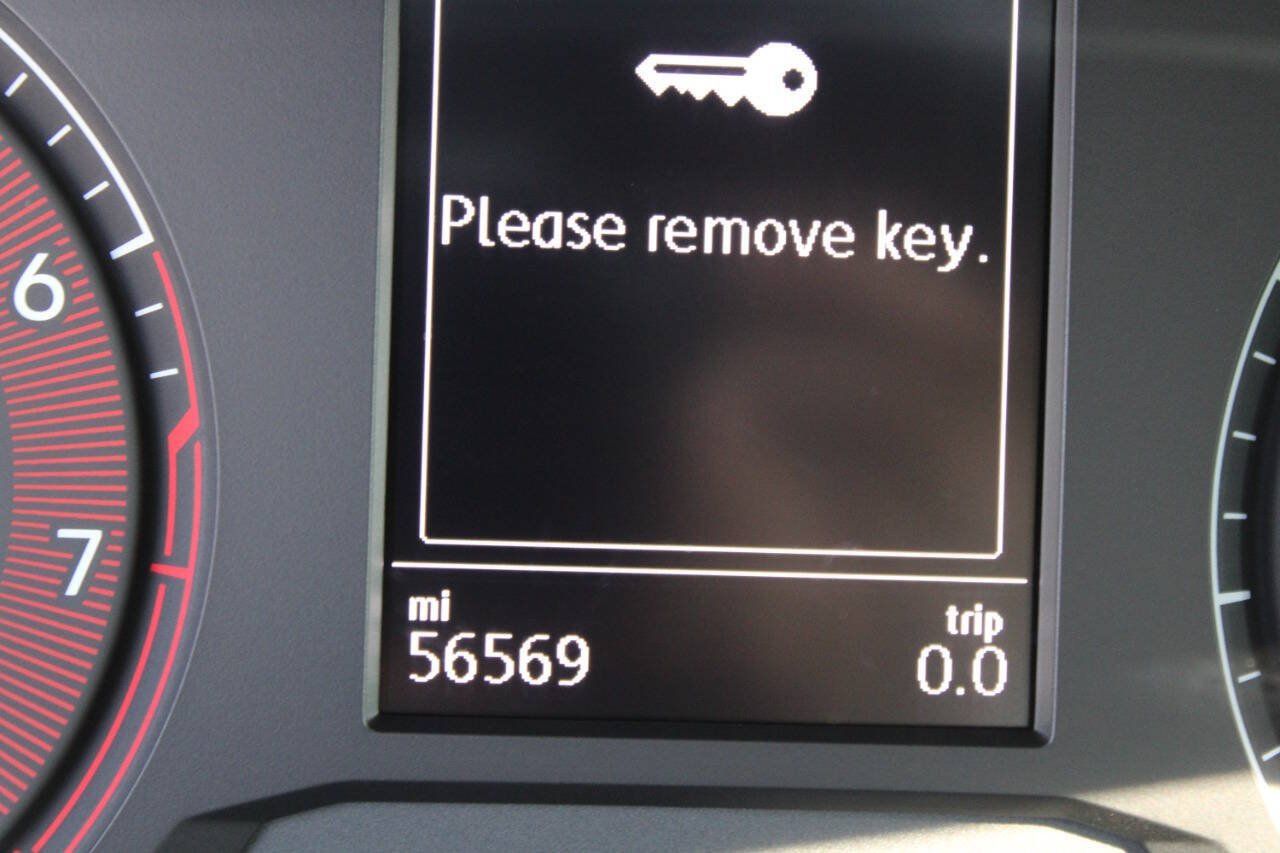 Used 2021 Volkswagen Jetta R-Line FWD image 21