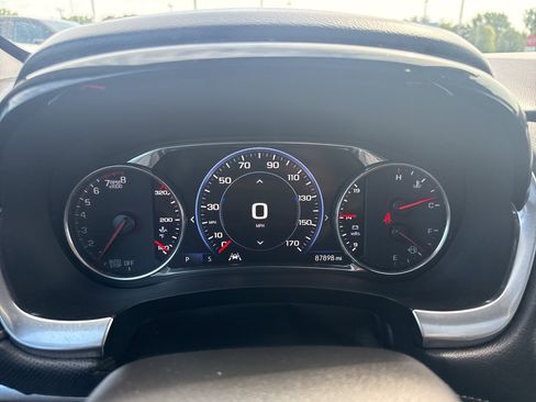 Certified 2022 Chevrolet Traverse Premier w/ Redline Edition AWD/4WD image 17