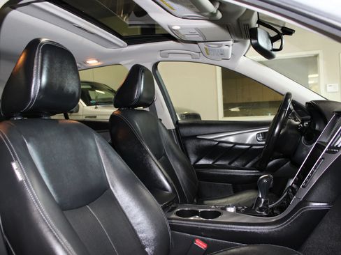 Used 2015 INFINITI Q50 Premium w/ Navigation Package RWD image 26