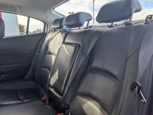 Used 2018 MAZDA MAZDA3 Grand Touring image 8
