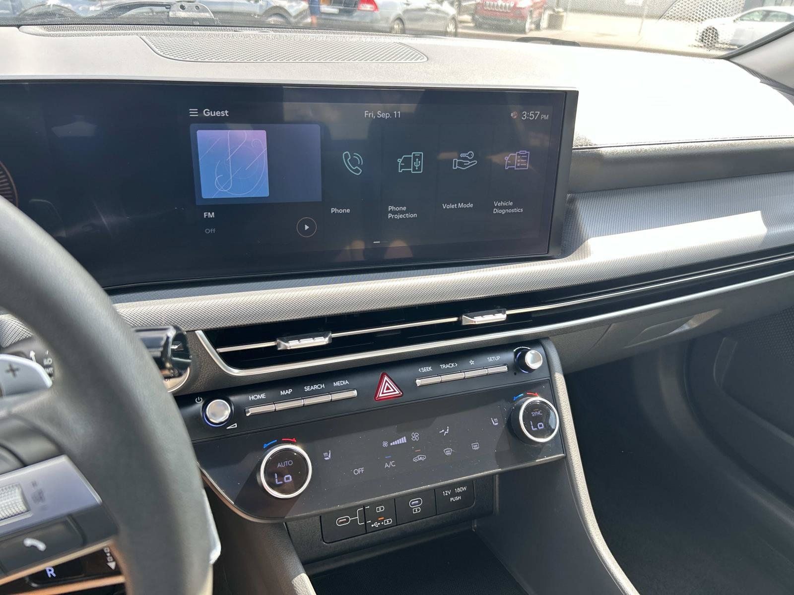 Used 2025 Hyundai Sonata SEL FWD image 27