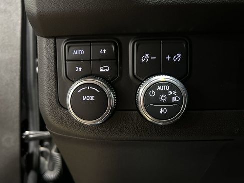 Used 2021 GMC Yukon XL SLT AWD/4WD image 22