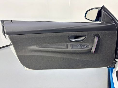 Used 2019 BMW M4 CS w/ Executive Package image 39